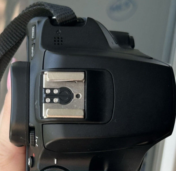 Почти новый ! Фотоаппарат Canon 250D. Киев - изображение 5