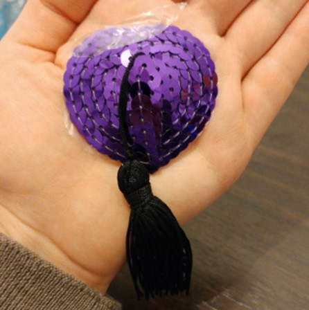 Наклейки на груди з паєтками фіолетові - розмір сердечка 5*4,5 см Київ - фото 3