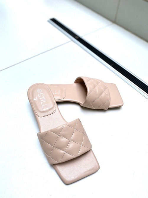 Stilli Модні шльопанці жіночі, штучна шкіра, бежеві на низькому ходу STILLI L109-2 р. 36, 37, 3 Коломия - фото 1