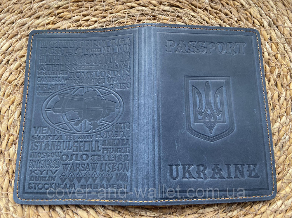 Шкіряна обкладинка на паспорт із гербом України синього кольору ST Leather Київ - фото 5