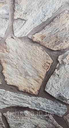 Шпалери вінілові на флізеліні AdaWall Roka 1.06х10 під камінь бут структурні коричневі срібло 23114-2 Київ