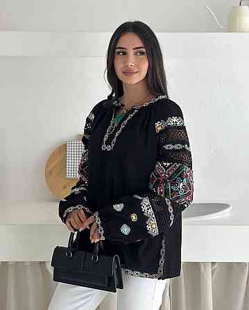 Женская современная вышиванка с разноцветной вышивкой 80% хлопок, 20% полиэстер. Черный, 50 Одесса