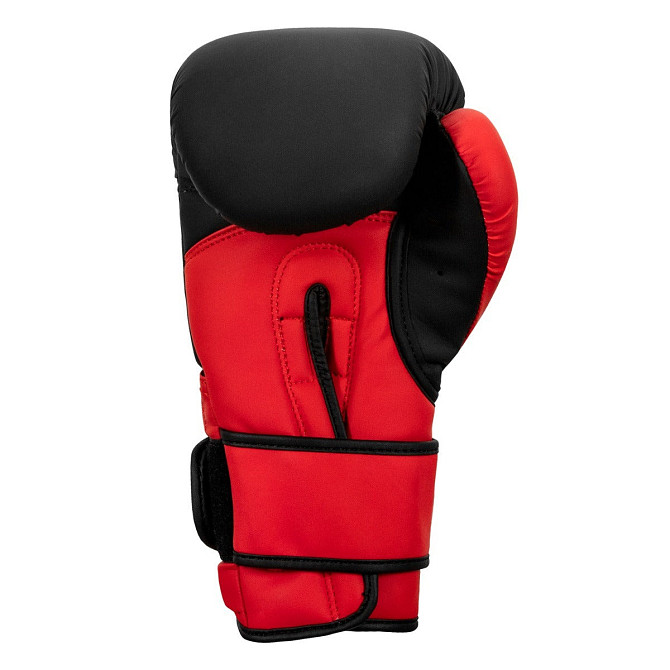 Боксерські рукавиці TITLE Boxing Guts and Glory Black/Red S 10oz (бинти 4м. в комплекті) Каменское - изображение 7