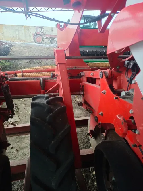 Продам пропашну сівалку Kuhn Maxima 2 12 рядну Дніпро - фото 5