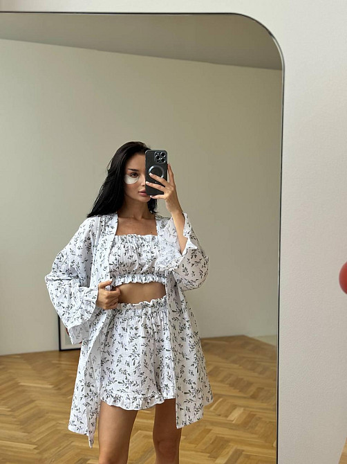 Жіноча ніжна піжама-трійка з мусліну: шорти, топ, халат із поясом Молочний 2 Одеса - фото 4