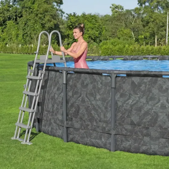 Каркасный круглый бассейн 549х132 см на 26 000 л с фильтр-насосом, лестницей, тентом Bestway 561KC Коломия