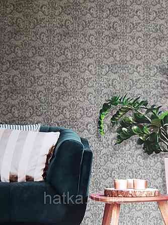 Обои флизелиновые эко Decoprint Essentials EE22559 под старину вензель завиток с потертостью зеленые песочные Киев