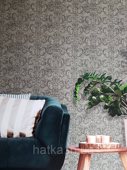Шпалери флізелінові еко Decoprint Essentials EE22559 під старовину вензель завиток з потертістю зелені Київ - фото 2