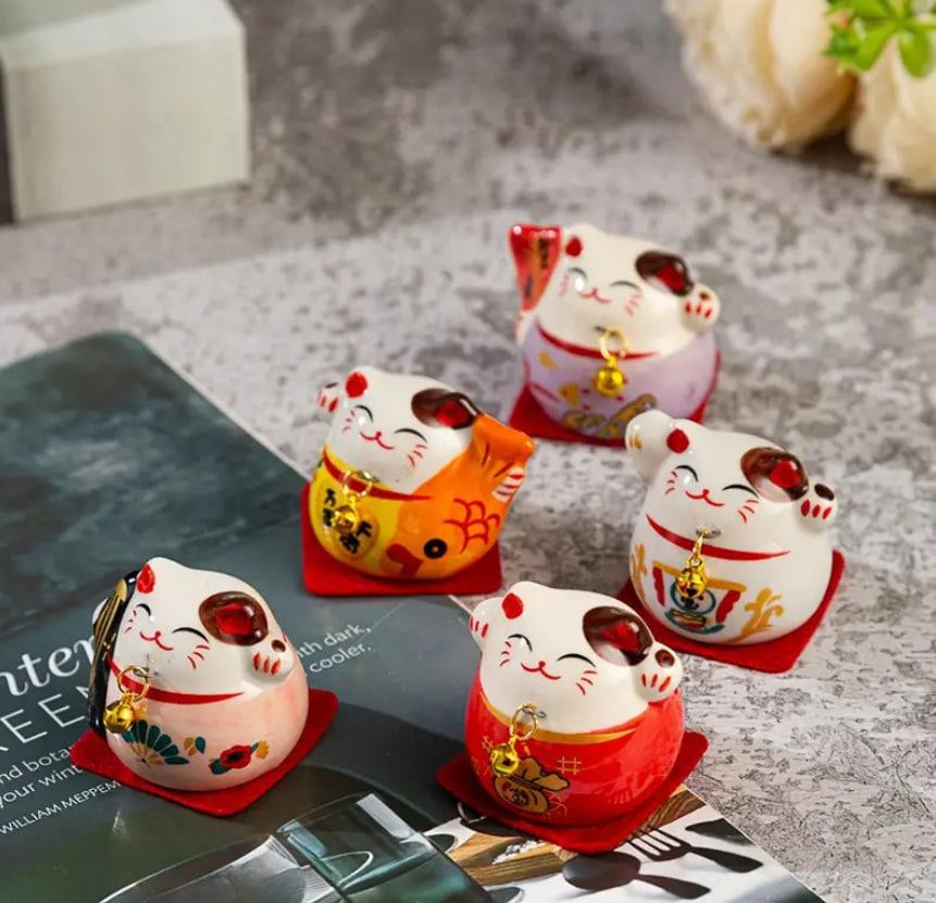 Манекі-неко: Японський талісман удачі, багатства та щастя (керамічний, 40 мм, 5 кольорів). Кошеня уд Київ - фото 1