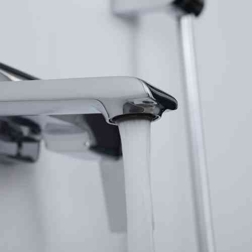 Змішувач для ванни з поворотним виливом FRAP F3284 хром Київ