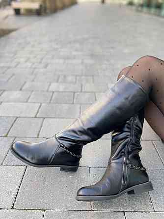 Valiente Чоботи жіночі VALIENTE чорні натуральна шкіра высота 40см обхват 38см размер 40р. (405 Коломыя