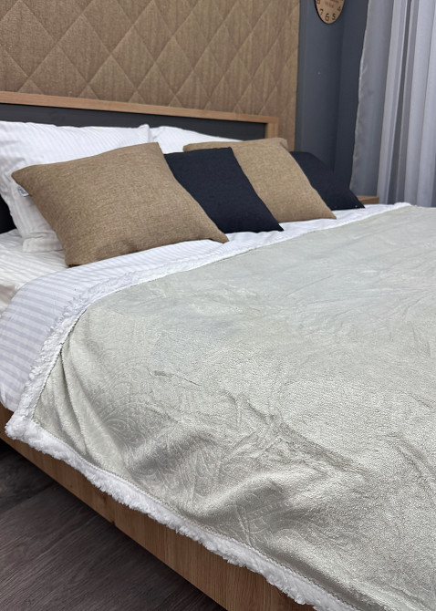 Плед двосторонній 155х200 см (+-5см) рельєфний із штучною овчиною Кремовий з білим (87-074) Київ - фото 5