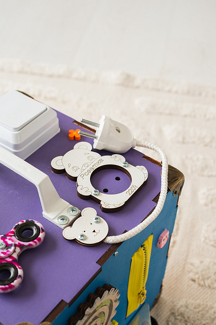 Маленький Бізікуб 23*23*23 Різнобарвний дитячий розвивальний куб Бізіборд Тернопіль - фото 8