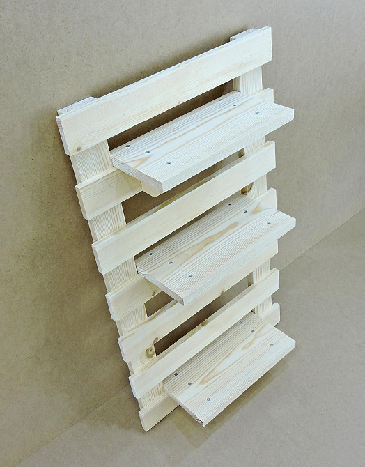 Полка настенная для цветов 