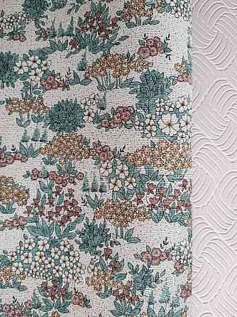 Шпалери вінілові Lutece Melody 51196803 квіти листя польові маленькі на рожевому тлі Київ