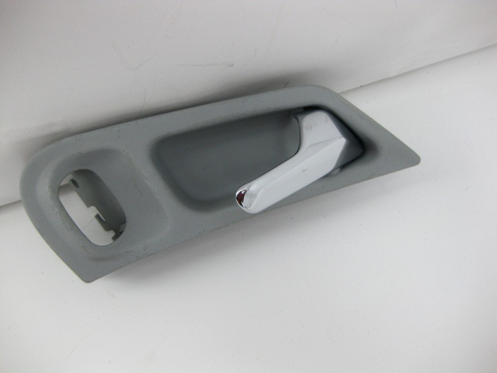 Mercedes-Benz  A2037370488 7213 Внутрішня ручка відкриття задніх правих дверей сіра C-class W203 C-class S203 Одесса - изображение 3