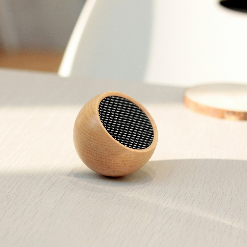 Блутуз-колонка 