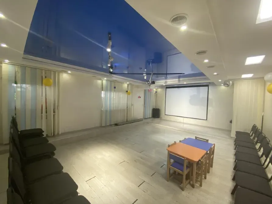 Продам Магазин \ услуги на Красной линии с отдельным входом. Днепр - изображение 1