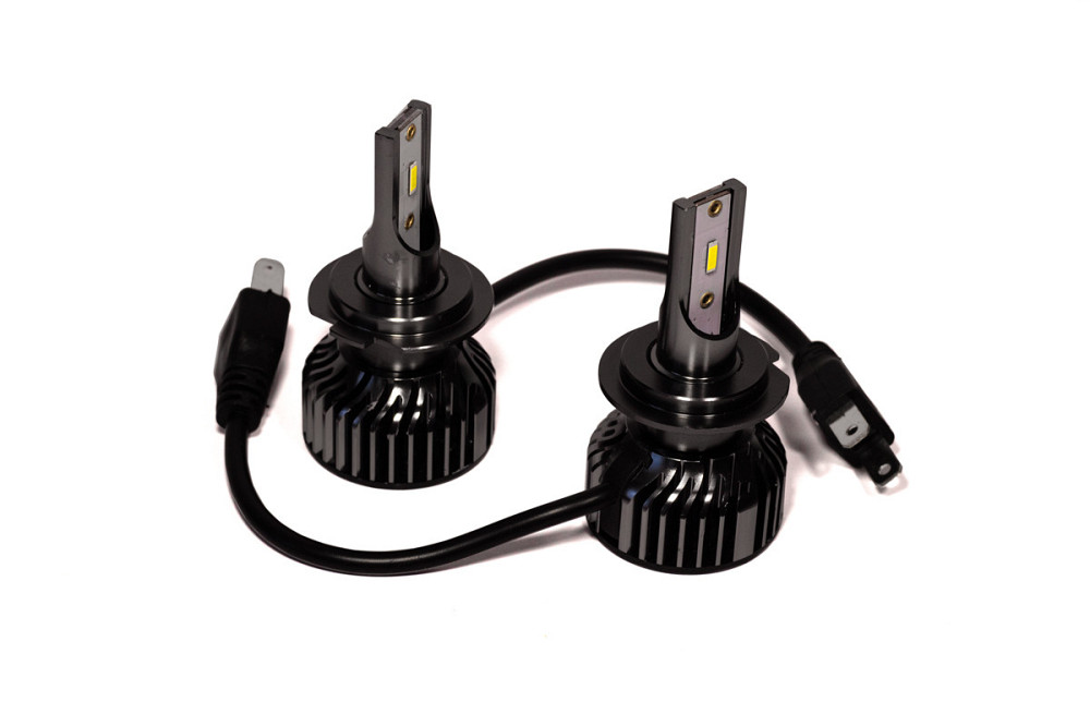 Комплект LED ламп HeadLight T18 H4 (P43t) 30W 9-32V 6000K Харків - фото 1