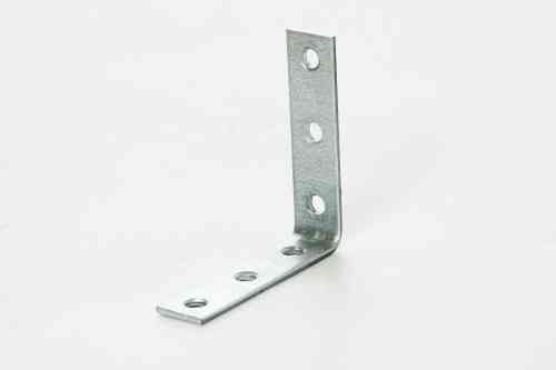 Угольник узкий 60х60х15х2.0мм оц. (пачка, кратно 25шт) APRO Ровно