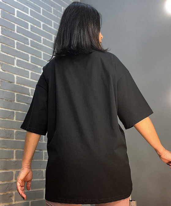 Футболка жіноча SHENG 6820 подовжена супер оверсайз велике серце каміння one size, чорний, one size Київ - фото 8