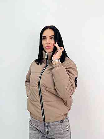 Демисезонная куртка с нашивкой Ivi Киев