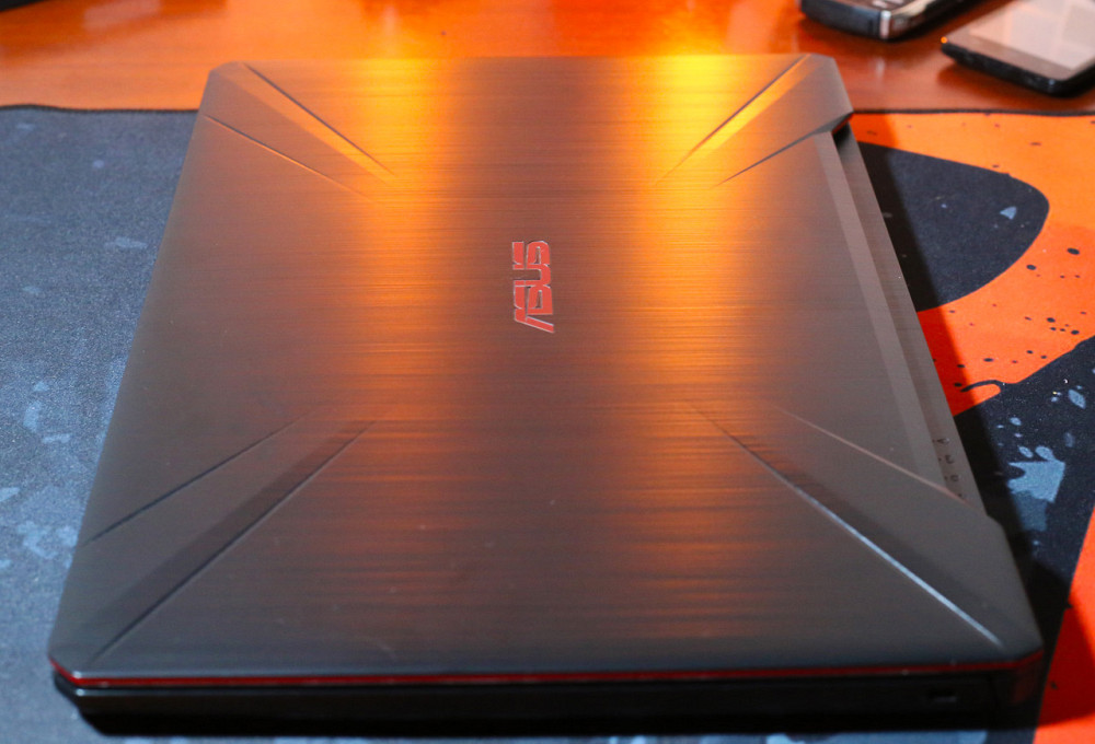 Ігровий ноутбук ASUS TUF GAMING FX-504 15" i5-8300H GTX 1050 / 8 gb / Hdd 1 Tb Б/У Київ - фото 5