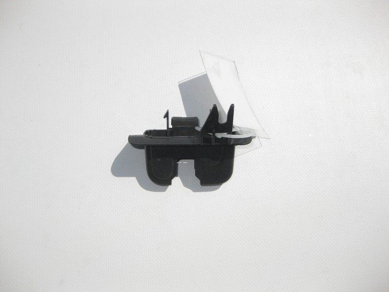 Mercedes-Benz  A2119201486 Накладка правого замка відкидної спинки заднього сидіння Одесса - изображение 2