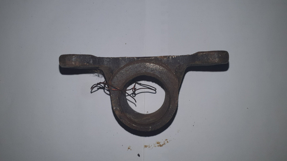 Кронштейн серьги рессоры ГАЗ-69. СССР. Харьков - изображение 1