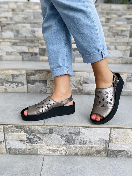 Injers Босоніжки жіночі срібні INJERS 436 літні шкіряні на танкетці / Стильні босоніжки р. 36, Коломыя - изображение 5