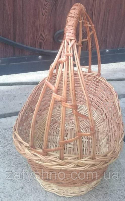 Плетеная корзина под подарки Киев - изображение 1