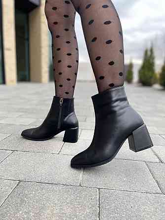 LIRIO Жіночі черевики LIRIO чорні натуральна шкіра 38р.25см 39р.25.5см каблук 7см ( ) Коломия