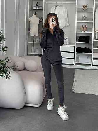 Женский облегающий комбинезон из турецкого велюра Графит, 40/42 Одесса