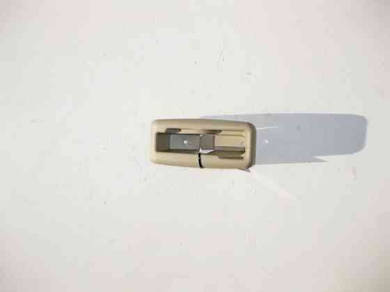Mercedes-Benz  A1669243037 8N84 Накладка петлі замка заднього сидіння внутрішня права бежева GL X166 Одеса