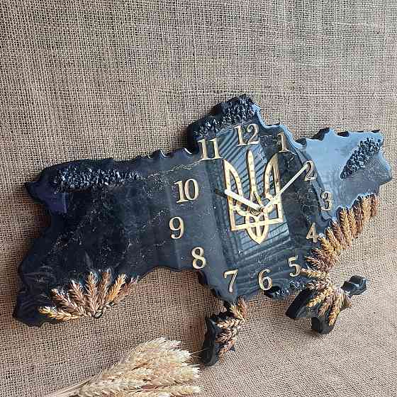 Часы настенные 50*32 см из эпоксидной смолы ручной работы 