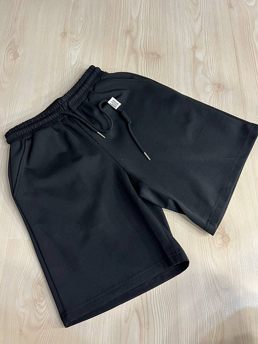 Шорти жіночі A-N 25178 трикотажні бермуди оверсайз до колін резинка на талії шнурок косі кишені  one size , чорний, one size Київ - фото 10