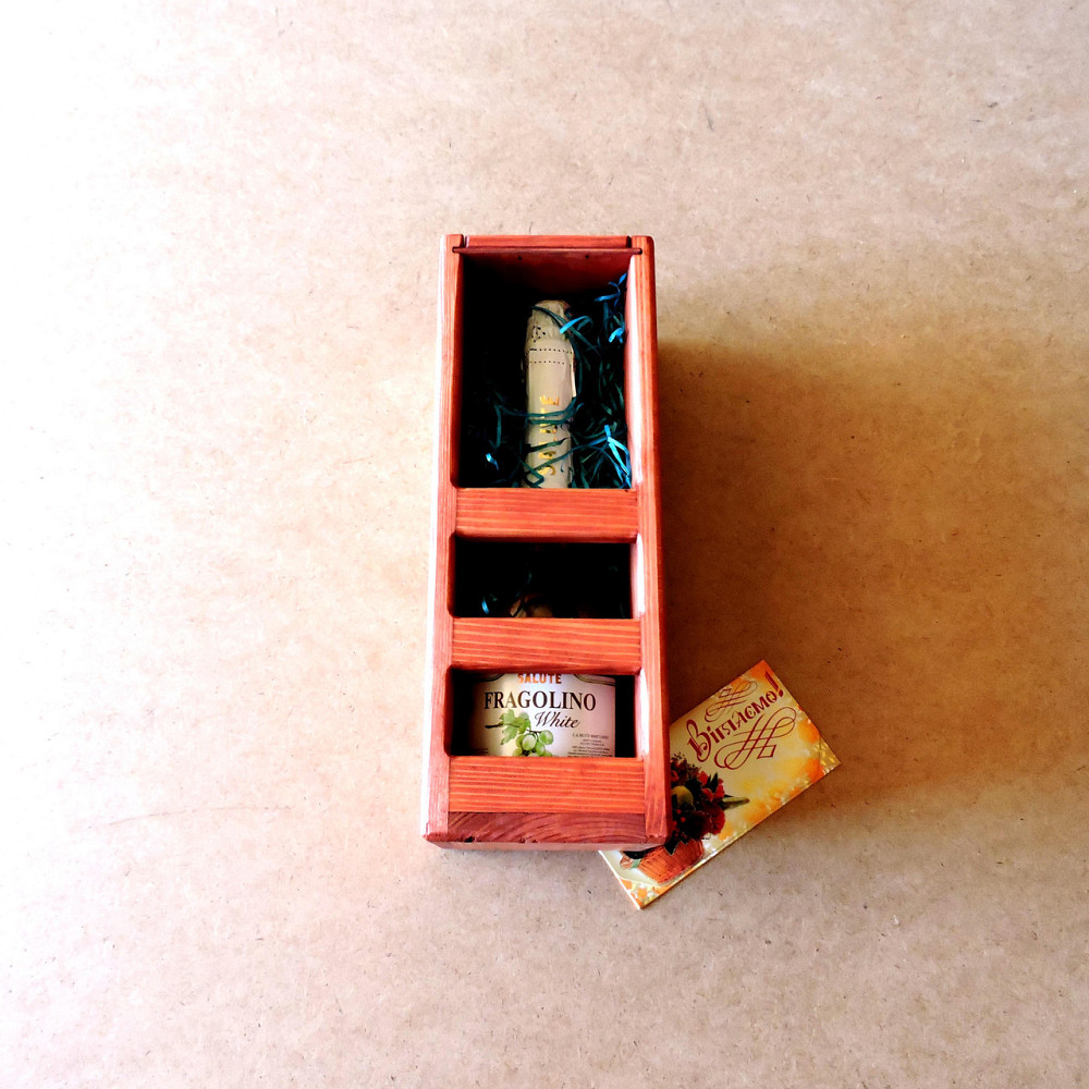 Подарочная коробка 