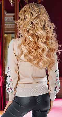 Гарний светр із вишивкою великий розмір (42-44) Київ