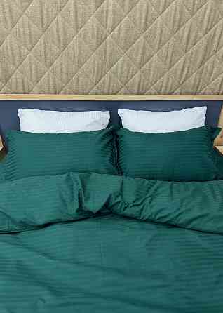 Комплект постільної білизни Страйп-сатин Сімейний з простирадлом на резинці 180х200х25, 2 підковдри 150х200, 2 наволочки 70х70 Смарагдовий (88-220) Київ
