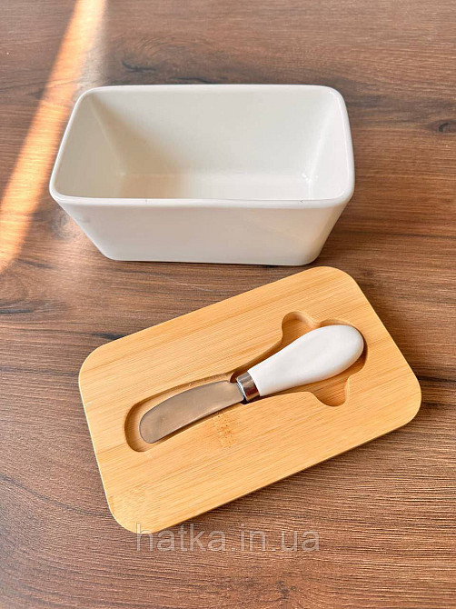 Маслянка керамічна з дерев'яною кришкою й ножем "Butter" 16*10*8 см Київ - фото 6