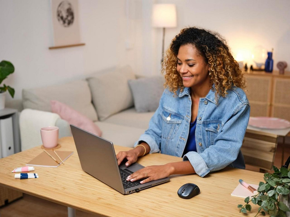 Миша Trust Yvi FX чорна бездротова USB 2.4GHz оптична 800/1600 DPI компактна з підсвіткою для ноутбука і ПК Київ - фото 3