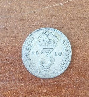 Великобритания. 3 пенса 1926 г. Георг V. Серебро Полтава - изображение 1