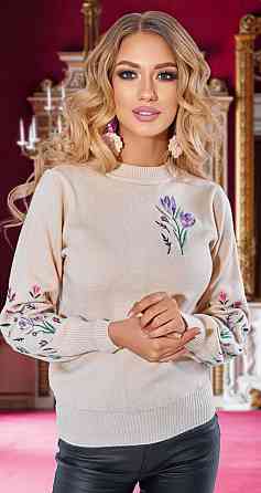 Гарний светр із вишивкою великий розмір (42-44) Київ