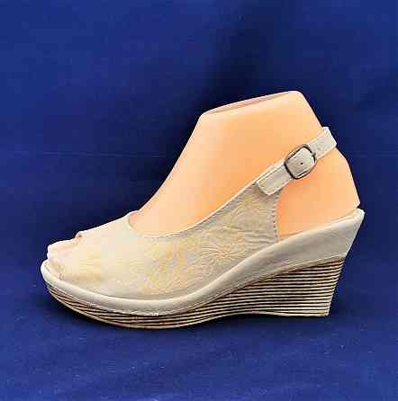 Жіночі Сандалії Босоніжки на Танкетці Платформа Бежеві Літні (розміри: 36,37,38,39,40,41) — 75-5 Дніпро