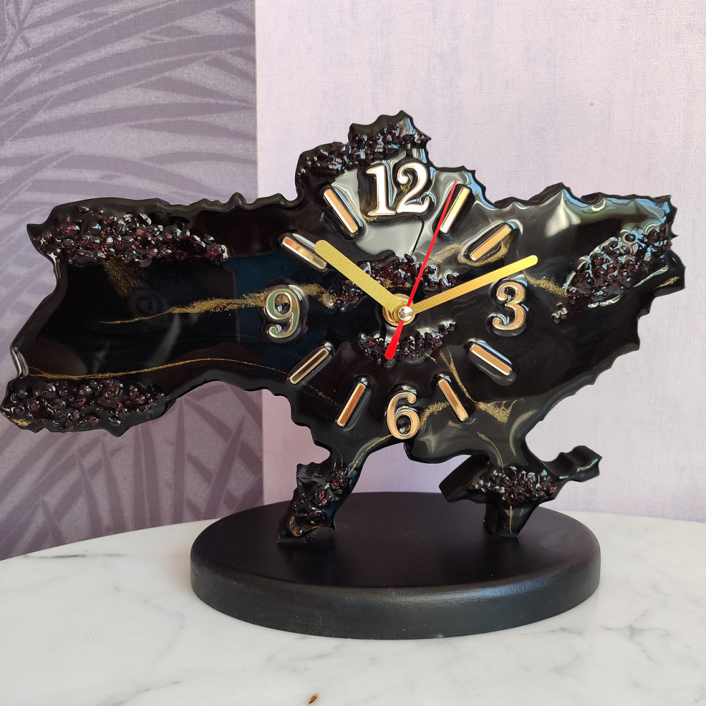 Годинник настільний з епоксидної смоли ручної роботи "Карта України" 30х19 см Дніпро - фото 1