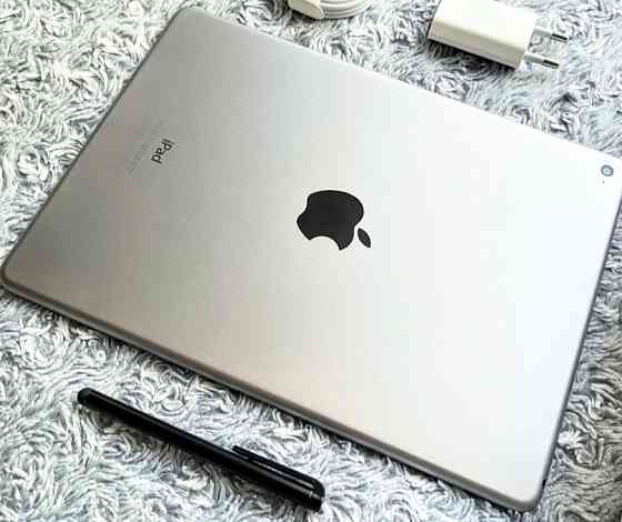 Планшет: iPad Air 2 (64Gb.) Wi-Fi , комплект + подарки ! А1566. Киев