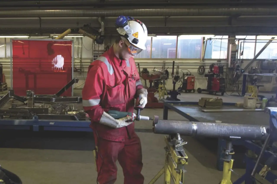 Профессиональная прямая шлифовальная машина Metabo GE 950 G Plus : 950 Вт, об.х. 8700 об/мин, цанга 6мм, вес 1.7 кг Киев