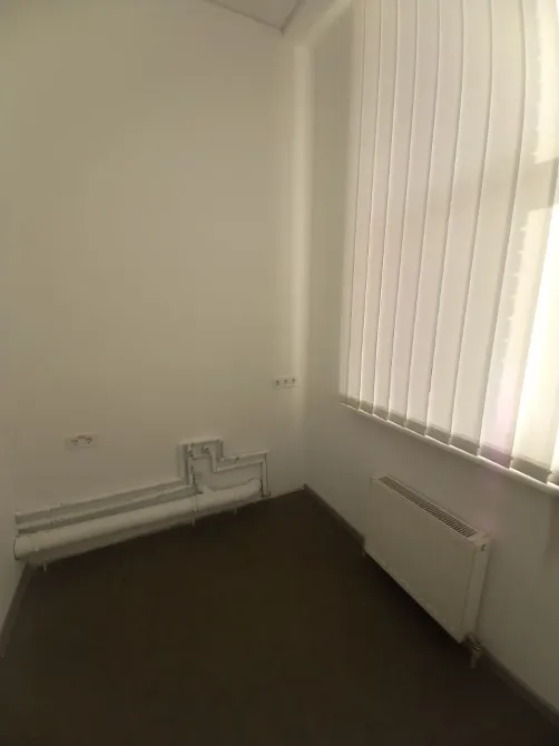 Офіс в самому центрі міста. Генерація електроенергії. Ремонт як на фото, все свіже і нове. Цілих 3 С/В. Розкішний вид на місто. Дніпро - фото 10