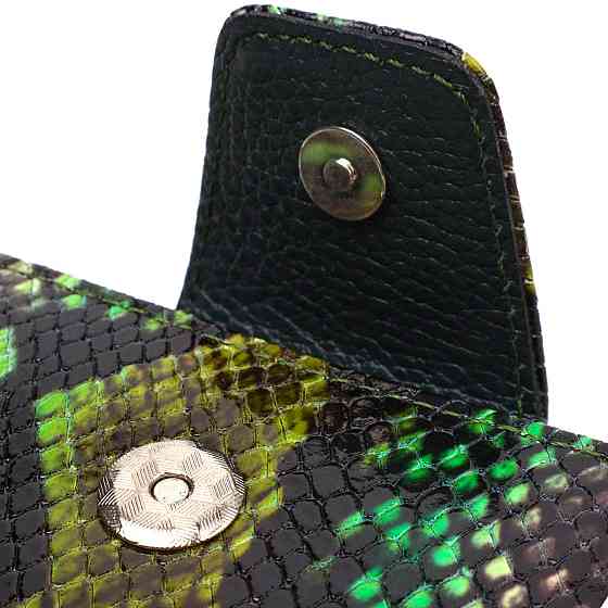 Жіноче фактурне вертикальне портмоне з монетницею на блискавці з натуральної шкіри з тисненням під змію CANPELLINI 21732 Київ