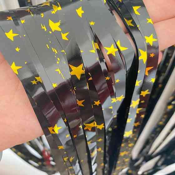 Дощик для фотозони з принтом зірочок 2 м на 1 м чорно-золотистий Київ